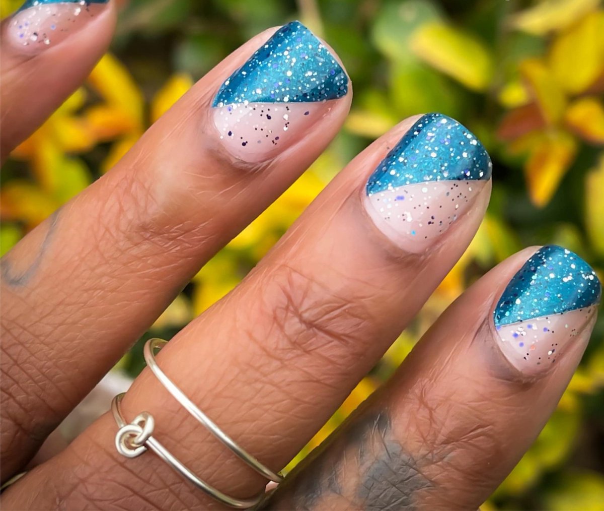 RockinSomeStrip's tweet photo. 🤩 I’m really loving this negative space-angled French mani look!!
#manitime #summer #nodrytime #notoolsneeded
Sh❤️p colors & designs: https://t.co/gff7w1WMrJ https://t.co/S61WYk24qH