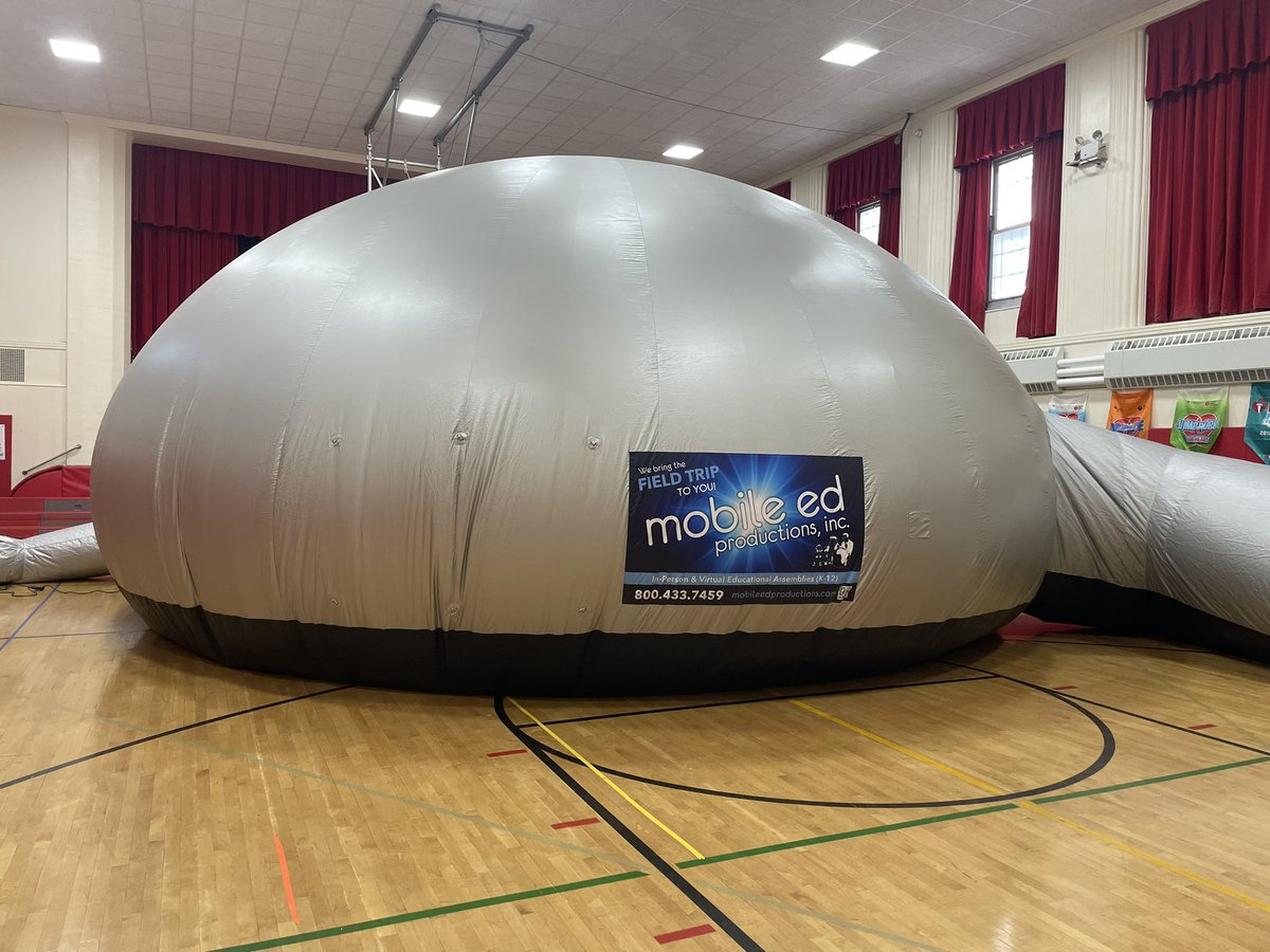 hampton_pta's tweet image. Hampton Kiddos had a great time learning in the planetarium today. #mobileed
