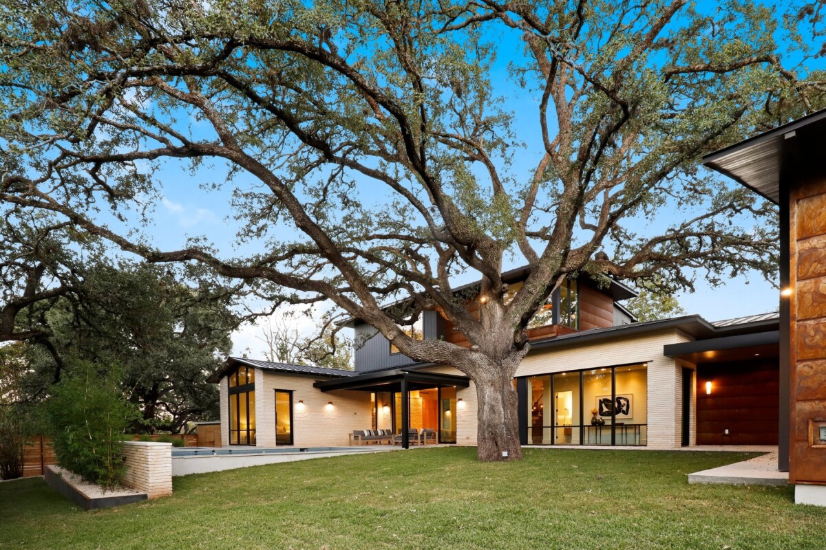 FDinca_Realtor's tweet photo. What is a Jumbo Loan in Texas 2023?

When it comes to purchasing a home, buyers may find it difficult to find financing beyond the conforming loan limit. If this is the case, you may need a jumbo loan.

https://t.co/8cVxiCKIdm https://t.co/oELNWHyIEq