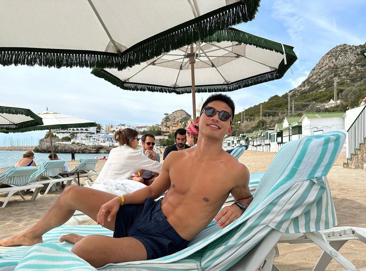 GayPrideSitges's tweet photo. Beach moments in Sitges ! Come join us this June at Pride!
.
Go VIP! Limited tickets available.
.
🌈 https://t.co/uknhxbvV32…
.
#pride #sitgespride #gaytravel #gayspain #spain #pridesitges #gayspain #gaybeach #gayholiday #gaysummer #gayvip #gayspeedo #gaymuscle https://t.co/IRfYf73xlq