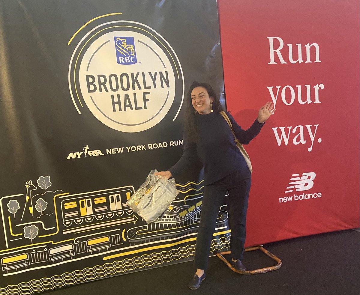 Franciii500's tweet photo. Gearing up for the #RBCBROOKLYNHALF @nyrr #StrongSmilesForMiles https://t.co/xaBb4PptW8