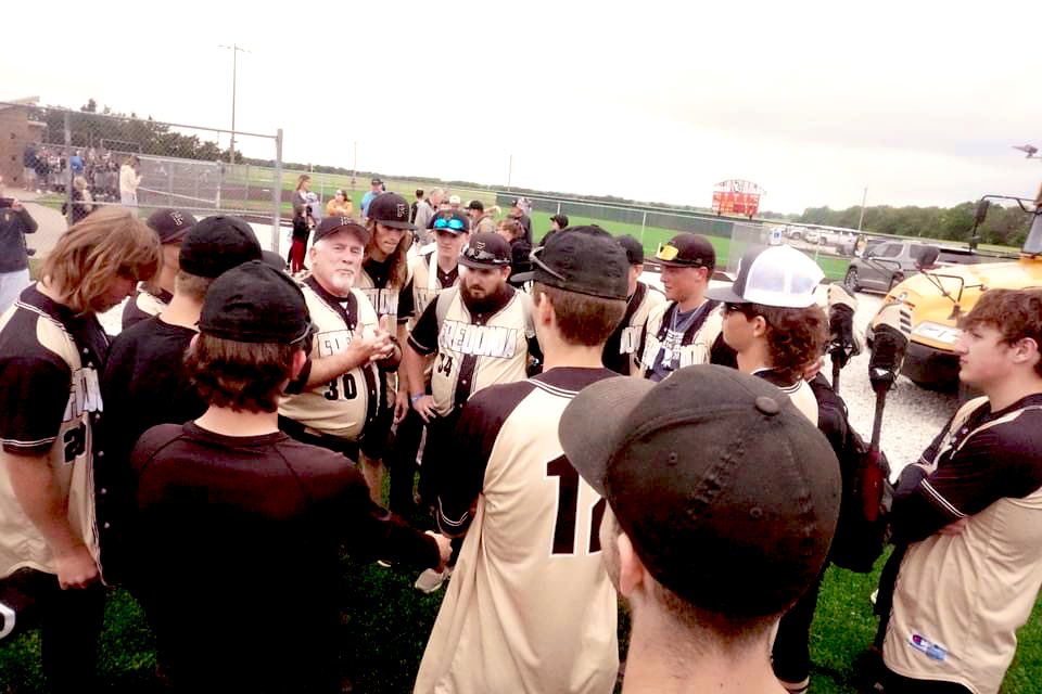 aidanchard15's tweet photo. Officially the end of an era. I can’t express how special this season was. Through the ups and downs, I am grateful for it all. While I am sad to see this chapter of my life come to a close, I am excited to begin a new one with @BakerUBaseball! Can’t wait to get to work! #15out https://t.co/CjsNvPO6xZ