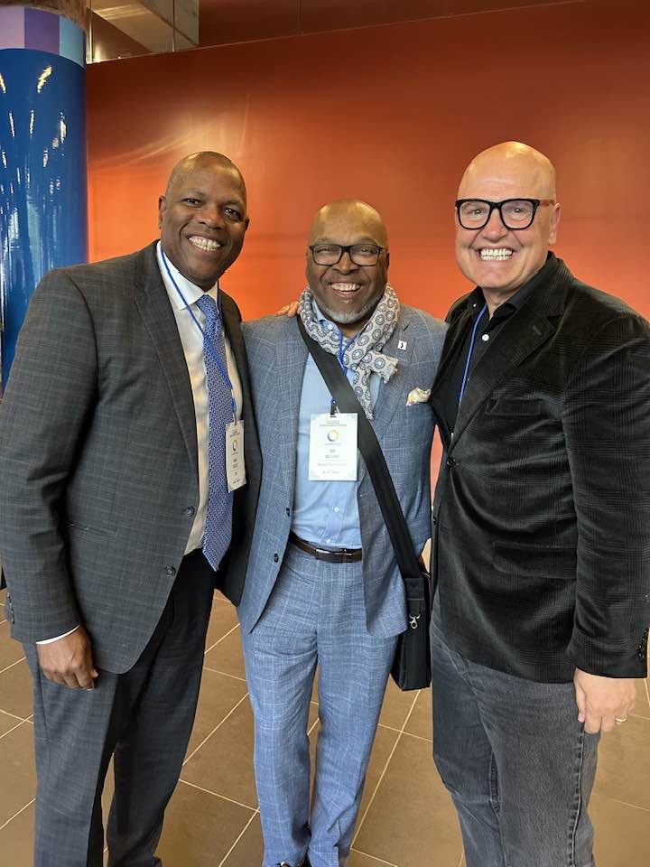 Great to spend time with my old friend <a href="/Markbeckles/">Mark Beckles</a> and be introduced to a new friend--Ray Williams at the <a href="/GBCollege/">George Brown College</a> launch of the Brookfield Sustainability Institute today.