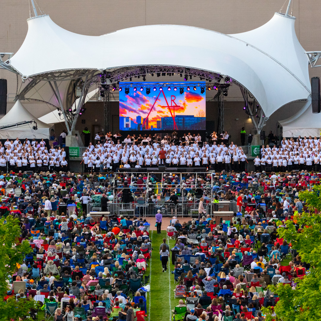AndySpessard's tweet image. Rock me baby! My artwork is the backdrop for tonight’s Harmony Project. A concert for community. ❤💕😘💕❤ #harmonyproject