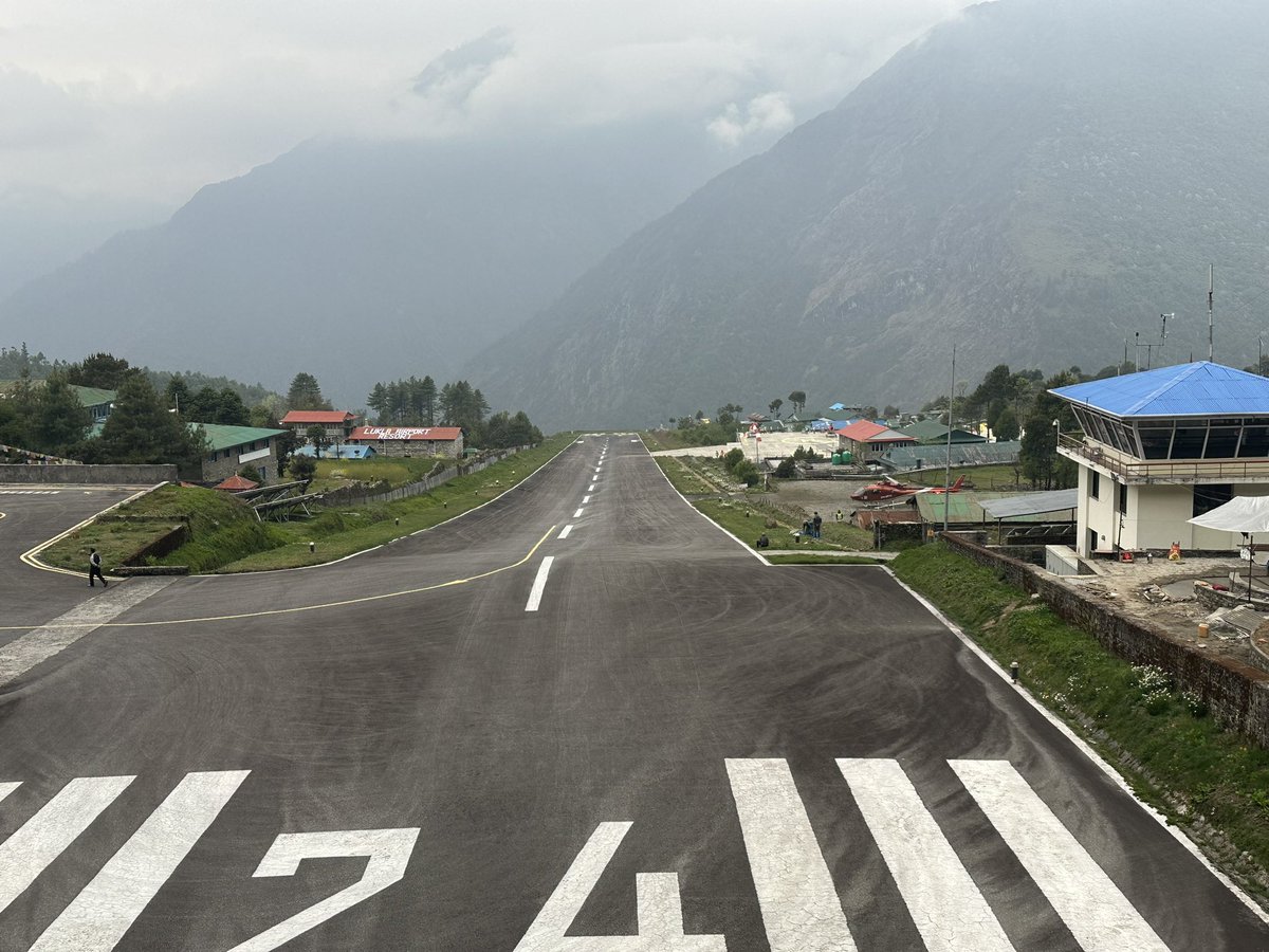 JaredSudworth's tweet image. Last day of trekking done 13 mile up and down from Namche to Lukla and across the Hillary Bridge again 👀
Just got to survive a flight from the worlds most dangerous airport back to Kathmandu now 😳 #lukla #Nepal