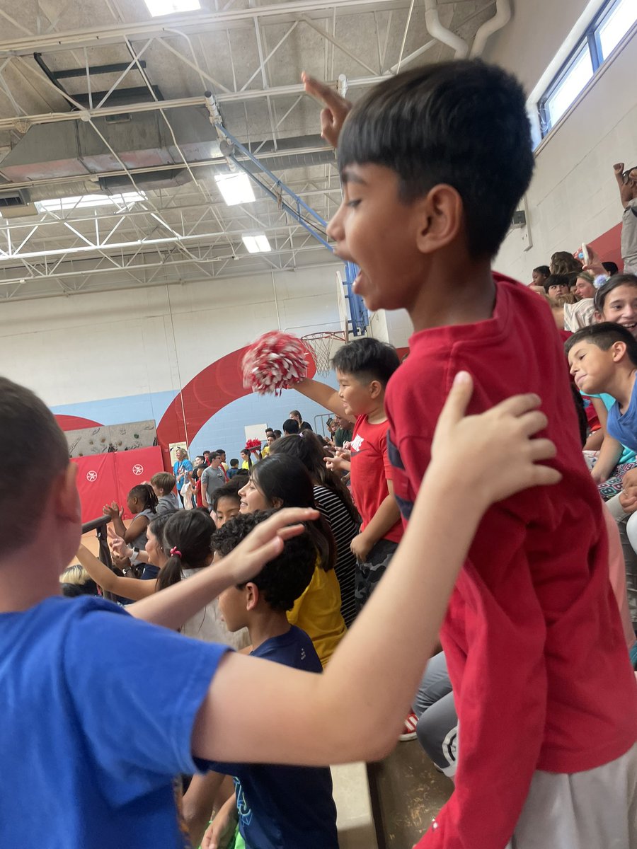 Laura L'Huillier Frazier tweet media