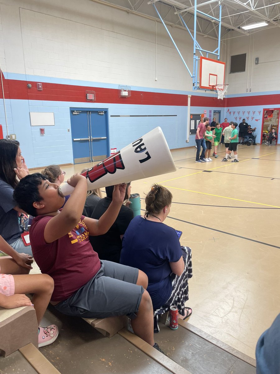 Laura L'Huillier Frazier tweet media