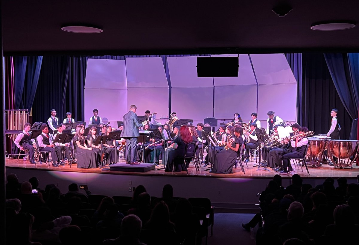 Highlights from <a href="/NPSD_MS/">NPSD_MS</a> and <a href="/NPHS_Canucks/">North Plainfield HS</a> Spring Band Concert. Congrats to our seniors on their final performance! #npsdarts