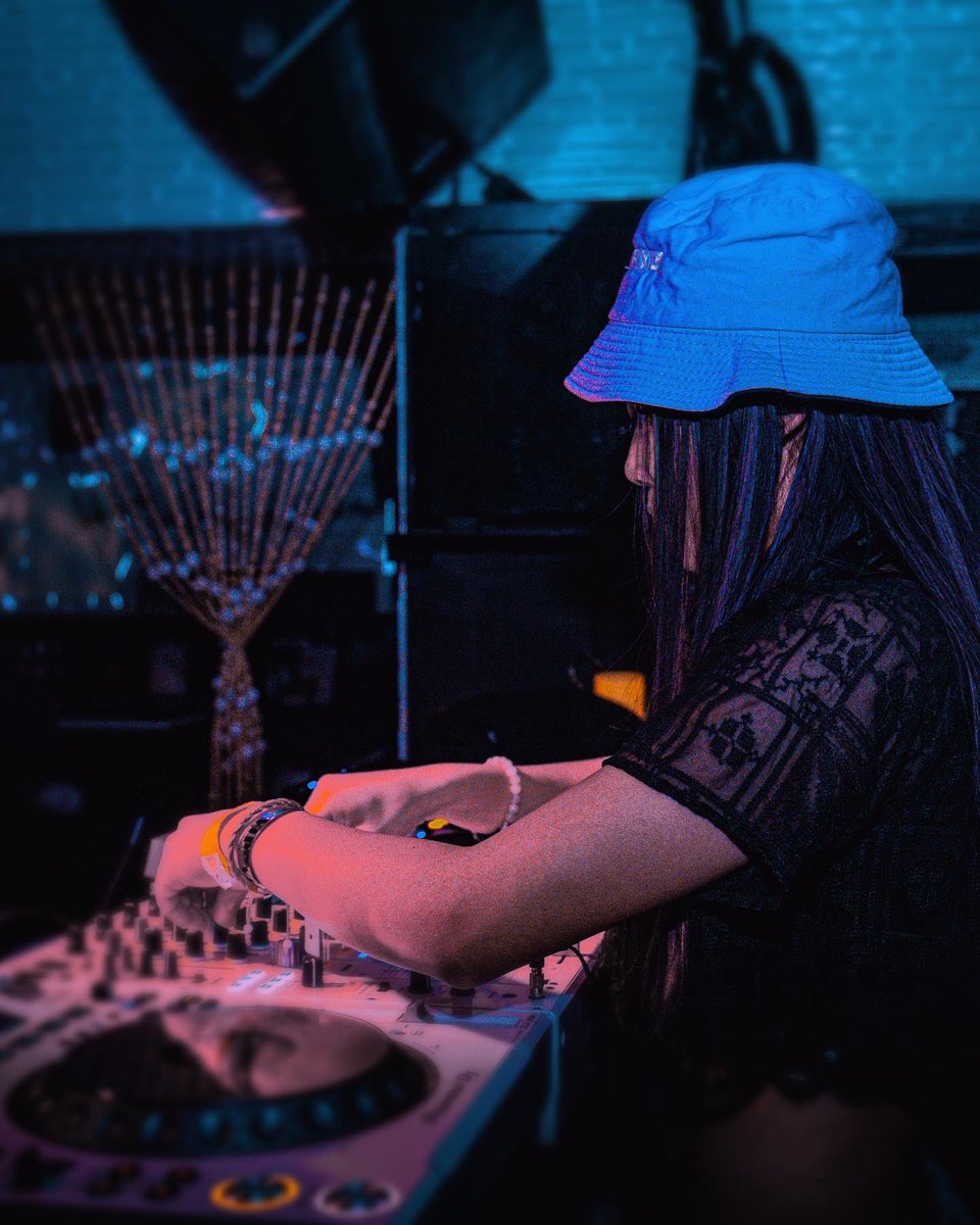 Hidden Axis tweet media