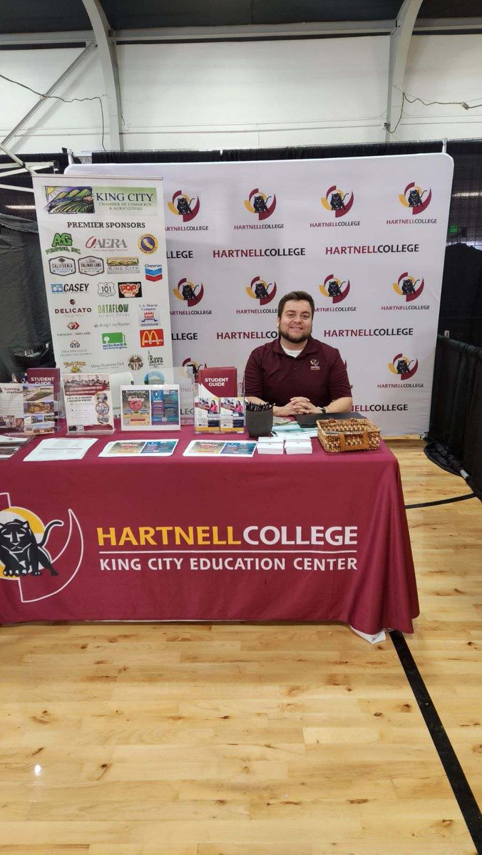 HartnellCollege's tweet photo. Thank you King City Chember of Commerce for hosting us today at the Salinas Valley Fair!
#HartnellCollege #HartnellSalinas #HartnellCastroville #HartnellKingCity #HartnellSoledad https://t.co/AxVVkk8s2q