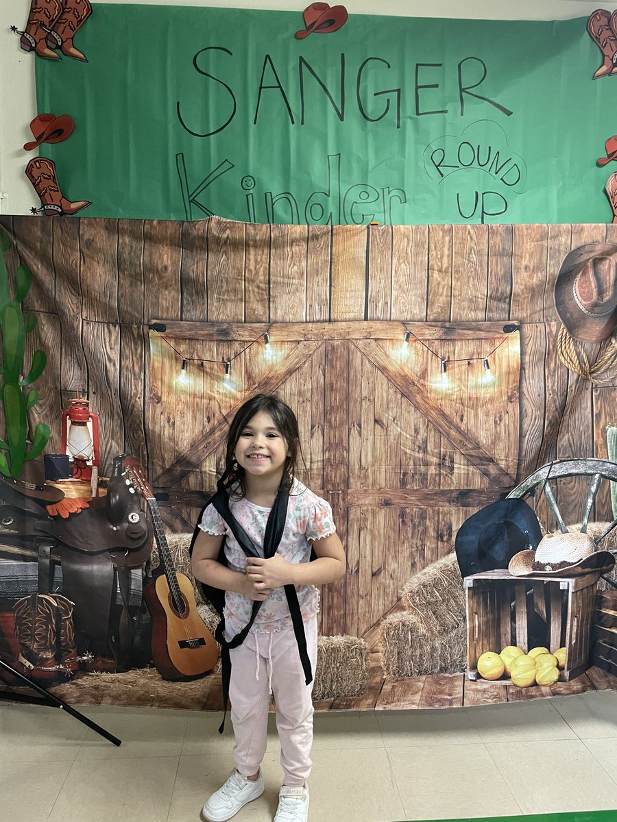 MrRiveraRobotic's tweet photo. Some one who is about to be 5 is excited about kinder round up! @dallasschools @SangerStallions #readyforkinder https://t.co/HmwwZJKlaV