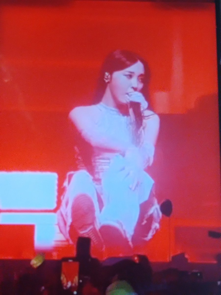 MINARIHWASA's tweet photo. THE WAY MOONBYUL SITS SHE KNOWS HER AUDIENCE ๐ณ
#MYCON_USA #MYCON #MyConBaltimore #MyConUSA #MAMAMOO_MyCon #MAMAMOOinUSA
#MAMAMOOinBaltimore https://t.co/tg2x9xU0wd