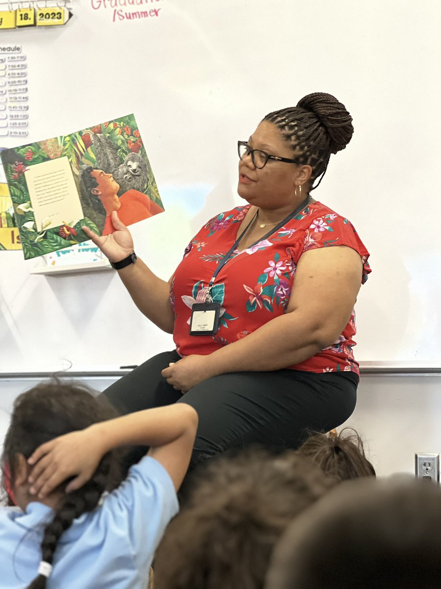 Ms. Lundin tweet media