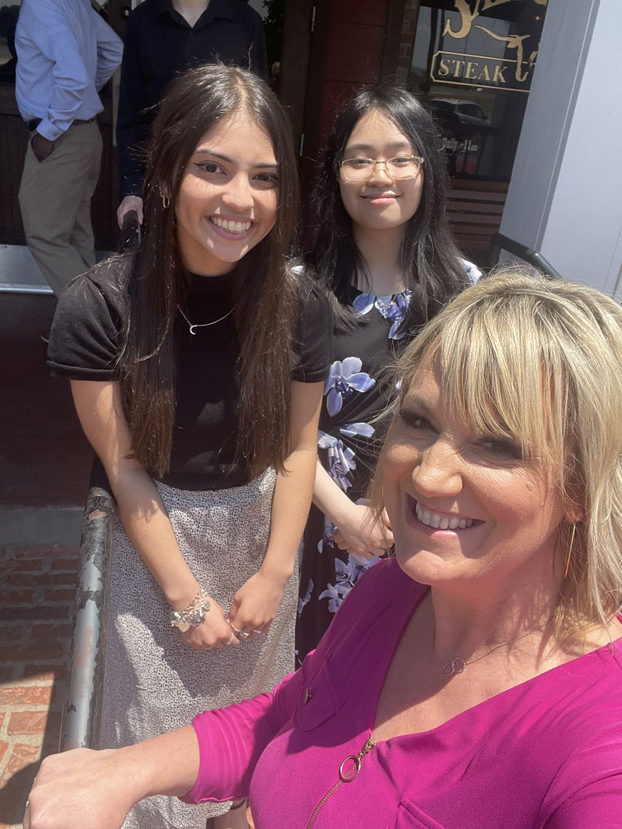 Annual Val/ Sal luncheon with our Superintendent! #emssisterschools #emsproud #bosproud