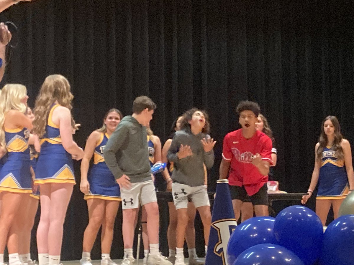 FrenshipMS's tweet photo. End of year pep rally was a huge success today. Everyone had a lot of fun! Hard to believe this is the last pep rally of the year before Alcove Trails opens next school year. Our auditorium wonβt be quite as full. #thefms https://t.co/FRMhhSLrBo