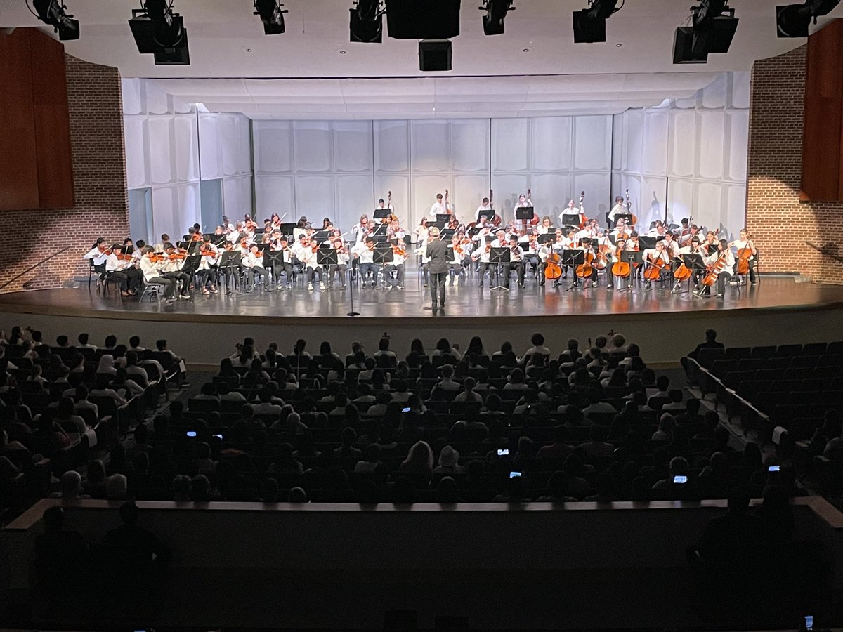 WayzataCentral's tweet photo. 6th &amp; 7th Grade Orchestra 👏🏾👏🏾👏🏾 https://t.co/99TZBKlyNK