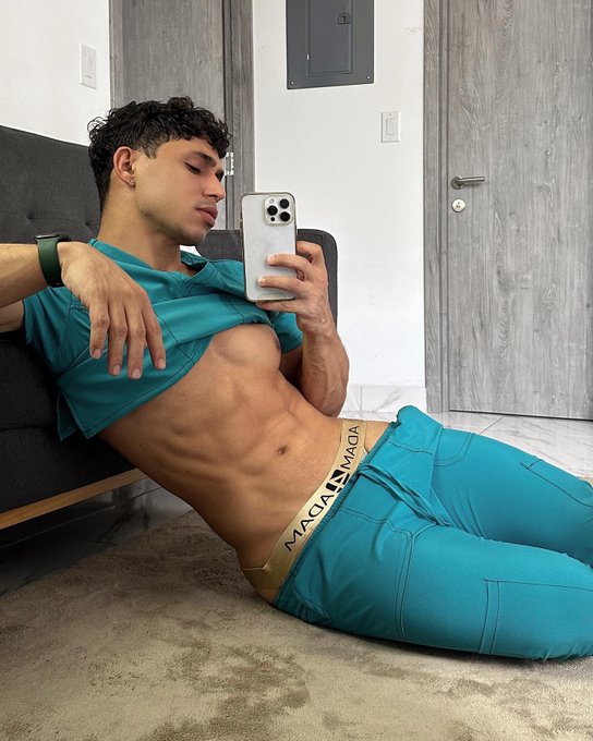 Hi https://t.co/1LhCT2G0vJ