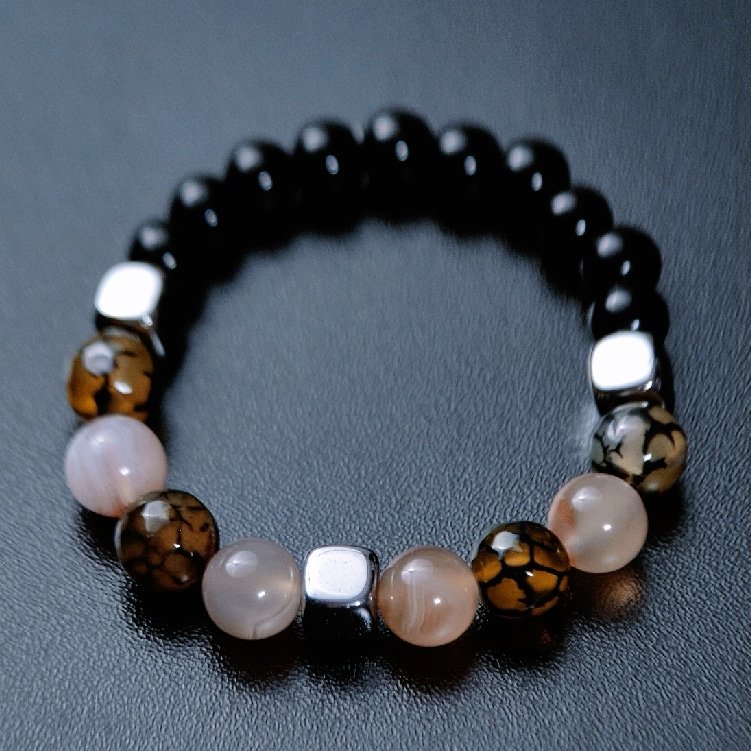 Mininga_Bijoux's tweet photo. Quand @cedricmink nous fait l'honneur...

Visual : @singeriestudio

#Mininga #mantra #yoga #smallbusiness #oeildetigre #genderless#gemstonebracelet #handmadejewellery #jewelry #jewelgram #jewelryswag #love #madeinCameroon #modernjewelry #jaspepaysage https://t.co/YSFhliUjgy