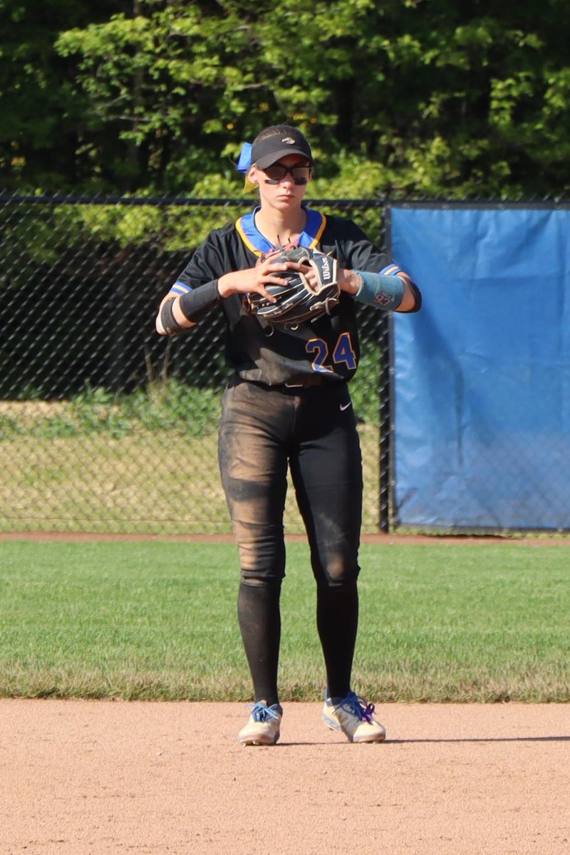 GLHSsoftball's tweet photo. Great SR Class of 7 led by these 2 record breaking graduates! P @ellaesterby2023 &amp; SS @DeuceBailey2  @UlreySports @GLHS_Athletics @ExtraInningSB @Los_Stuff  @SportsPicsOhio @LincolnLiveTV @dp_dispatch @Isley23 @CBUSsportsLocal @FlyerSoftball @KentStSoftball @ConroyBandit https://t.co/D5vkghx8ZM