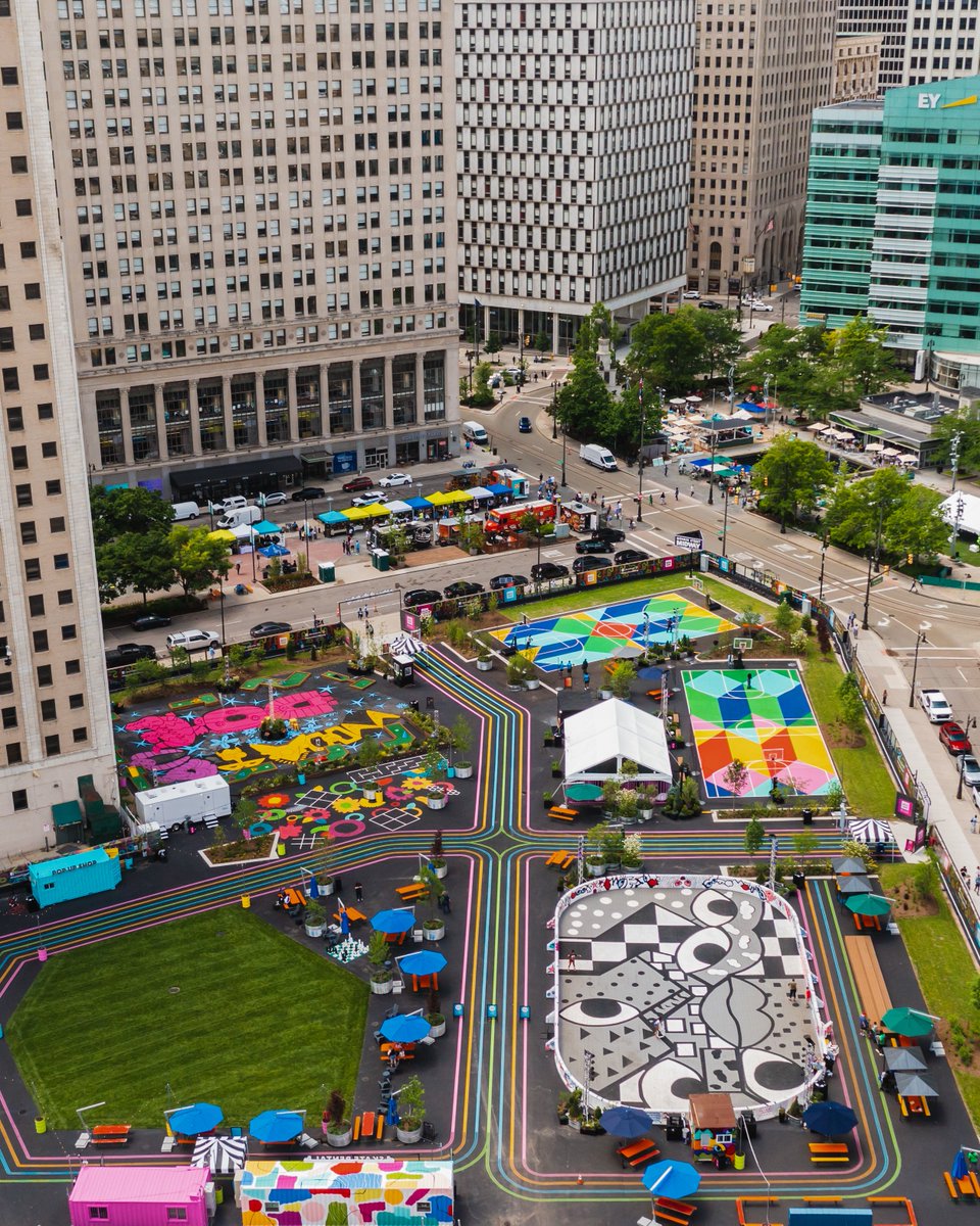 This just in: Detroit's downtown summer playground is back! 🌞🛼⛳🏀

👉 Enjoy everything there is to explore in Detroit along with a multitude of free family-friendly activities at the 2023 Monroe Street Midway. 
What to check out this season: bit.ly/3umWRPl