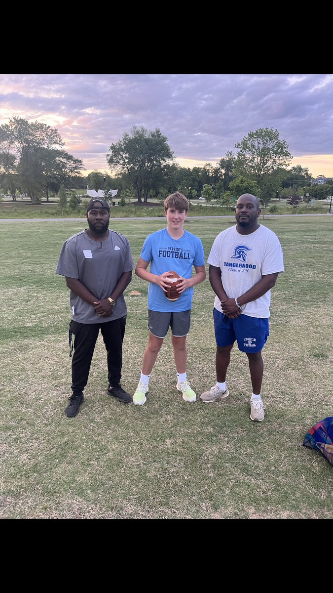Big shout out to Quantel Mack for letting me come out and get some good work with 7th Grade QB prospect yesterday! We definitely got better! Keep doing big things bro <a href="/_ChristianRoyce/">Christian Royce LLC</a>