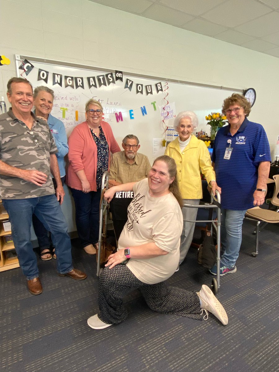 para2disable's tweet photo. @MPJHEagles  Thank you for loving on my Mama the whole time she was there!!! It was a beautiful afternoon and so many people she talked with joy about were met!!! https://t.co/K80QwIZE2A