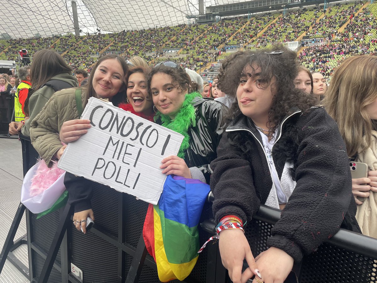 melissa 🧃 tweet media