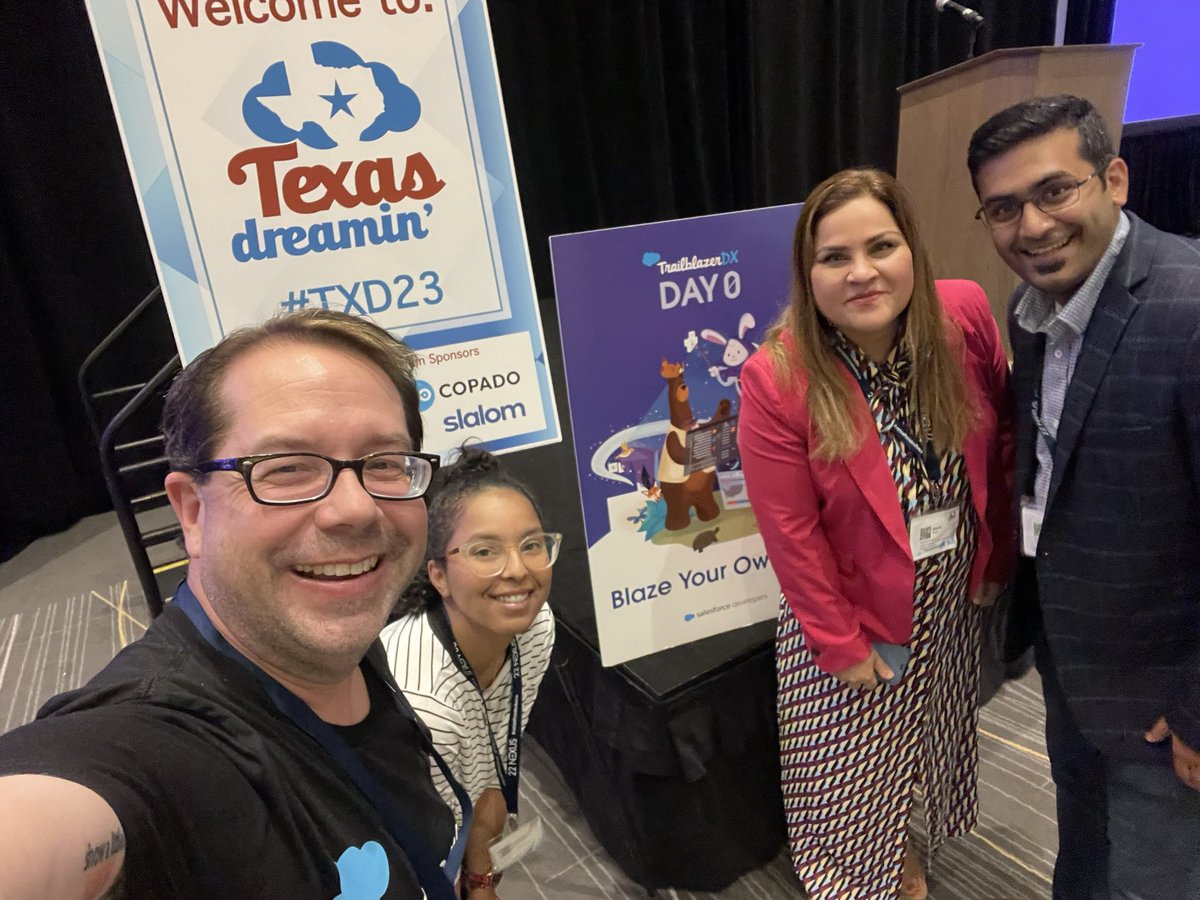 “On the road again, just can’t wait to get…” HEY! @SalesforceDevs @sarahwelker47 LOOK! #TravelingDevDay0Sign from #TDX23 made its way to @Texas_Dreamin #txd23🌵🤠 today with @salesforce celebrities like @charlieisaacs, @ishrat_bhatti, and more! #BlazeYourTrail🔥🏔️#JourneyToCTA🏛️