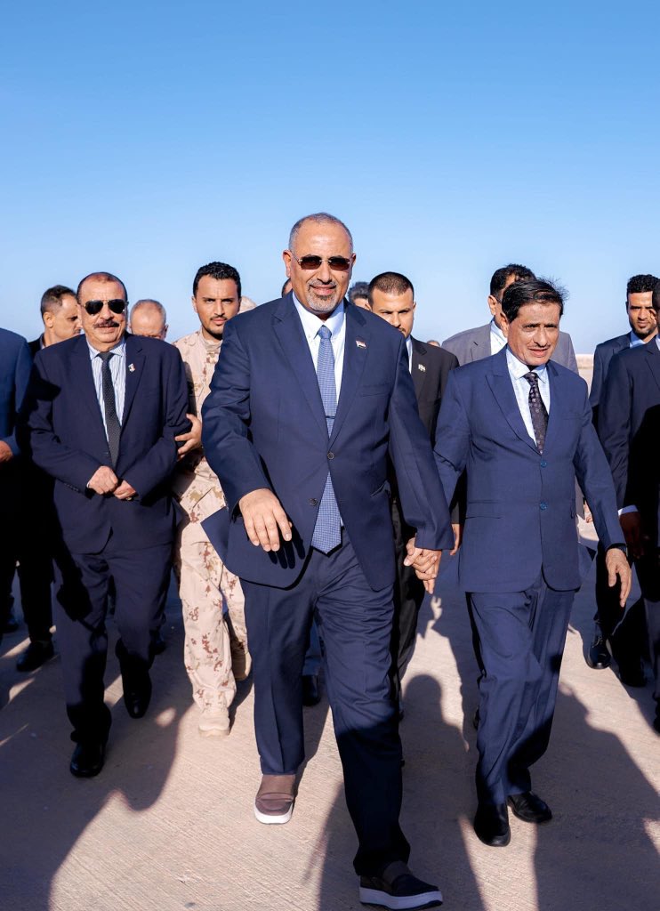 خميسكم فل