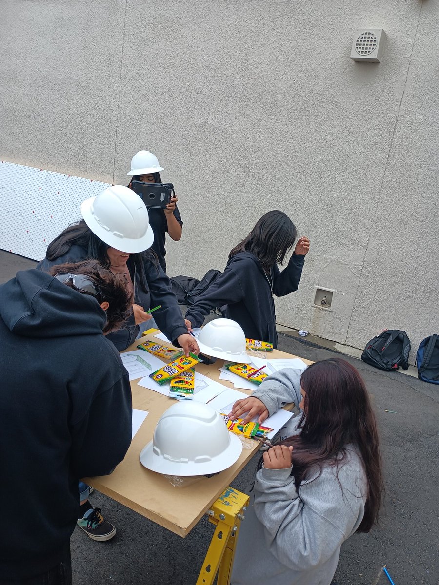 NicolasKnights's tweet image. Tiny Home Project Update #1
Proud of our Wood Shop students . Together they are working on the Tiny Home Project. Eventually this home will house a family. Great job @KnightNathion and great job Mr. Vidalis.