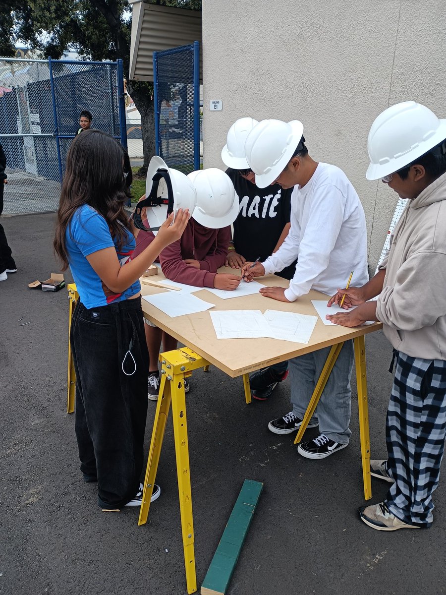 NicolasKnights's tweet image. Tiny Home Project Update #1
Proud of our Wood Shop students . Together they are working on the Tiny Home Project. Eventually this home will house a family. Great job @KnightNathion and great job Mr. Vidalis.