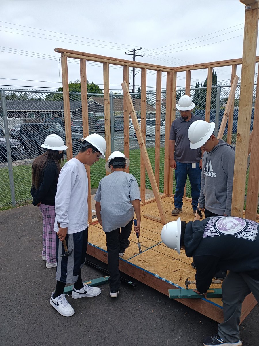 NicolasKnights's tweet image. Tiny Home Project Update #1
Proud of our Wood Shop students . Together they are working on the Tiny Home Project. Eventually this home will house a family. Great job @KnightNathion and great job Mr. Vidalis.