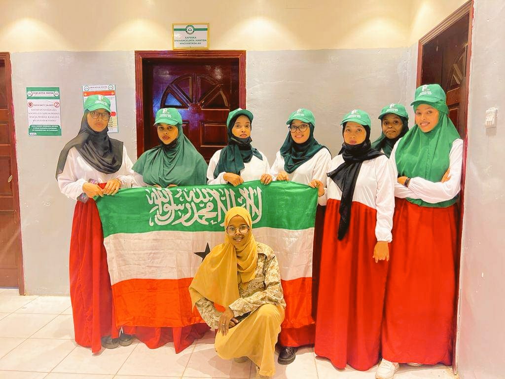 ysoh_2022's tweet photo. Happy 18 May 💚🤍❤️ All Somalilanders.

Ilaahay sanadkan sanadkiisa bash-bash iyo barwaqo ha inagu gaadhsiiyo.

~ Guul Bi'idnillah 💚🤍❤️💯
#Happy18may 
#Social_Workers.
#Dhalinyarta_Adeegga_Bulshada. https://t.co/L0w83wE91z
