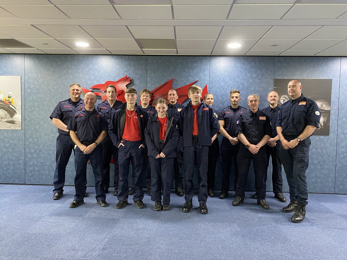 Today <a href="/SWFireandRescue/">South Wales Fire and Rescue Service</a> we said thank you to all the teams that have recently represented the Service at different competitions &amp; events

We also had the opportunity to meet the personnel that recently deployed internationally

You are an inspiration to all of us #TeamSouthWales
