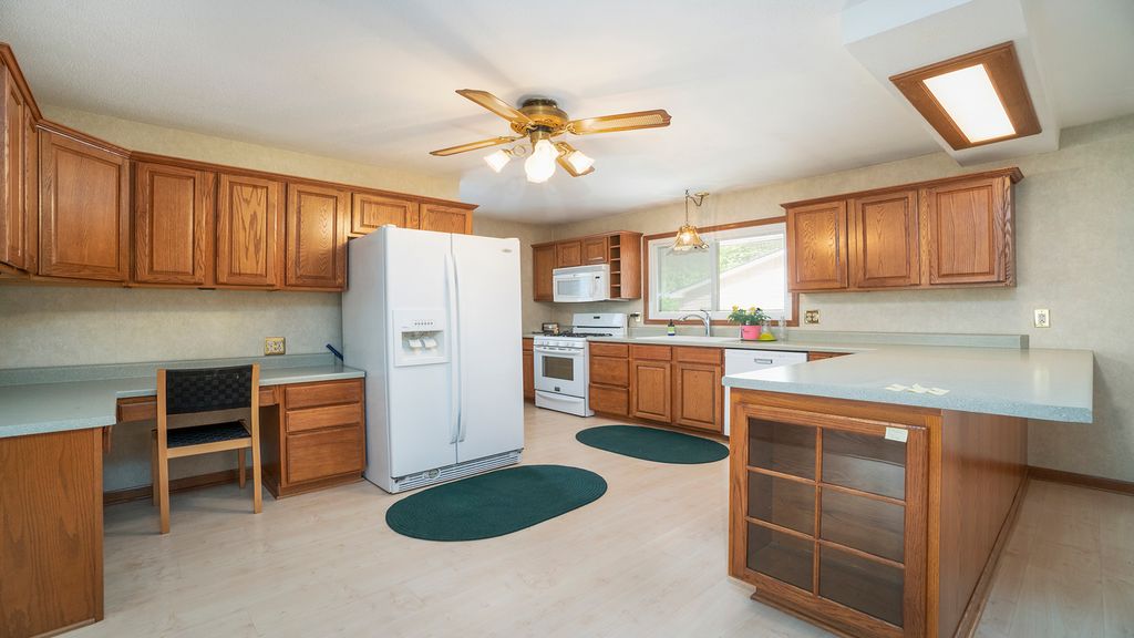 SoldOnToni's tweet photo. 1515 Vassar Road, #RockfordIL 61103

Lovely ranch for sale! 3 Bed / 2 Bath on the market for $145,000. Visit the link to see all the photos or schedule a showing!

https://t.co/DTmn6pxBQ0

#SoldOnToni #Rockford #Illinois https://t.co/vAceMrJKoy