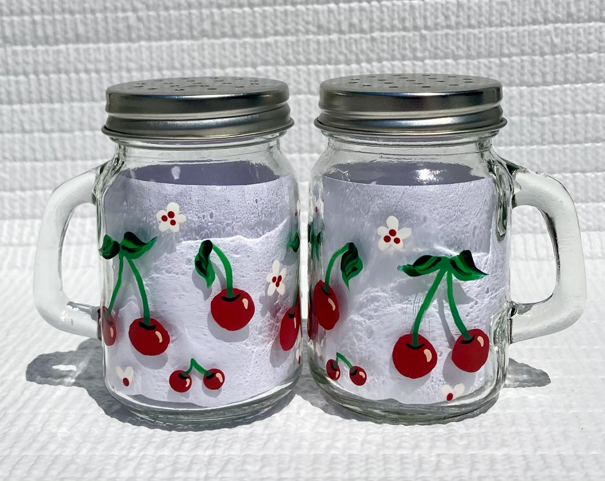 etsy.com/listing/146692… #saltandpeppershakers #cherries #cherrydecor #SMILEtt23 #homedecor #showergift #kitchen #giftforcook