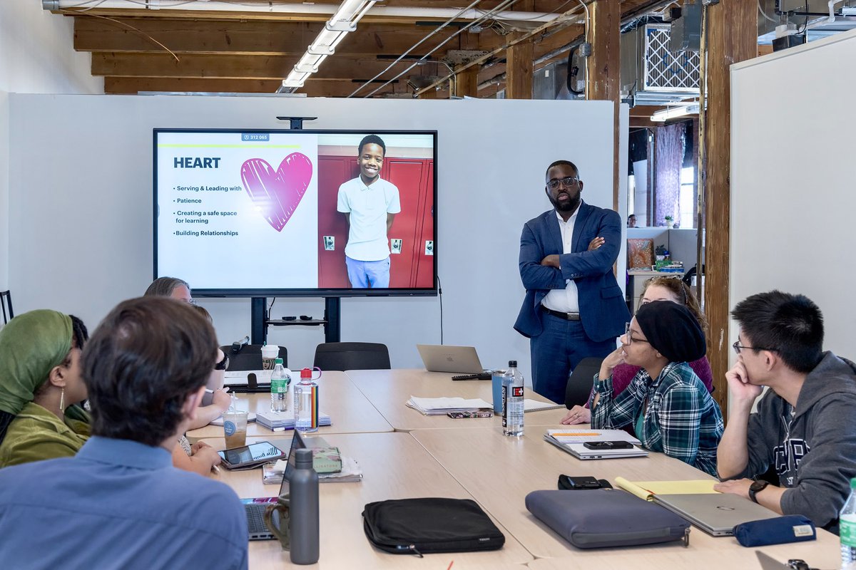 Building Blocks for Success🤩// I enjoyed spending time sharing tips, resources and strategies alongside my #buddycrew ambassadors yesterday. Together, we can help educators create magical learning experiences for all students!