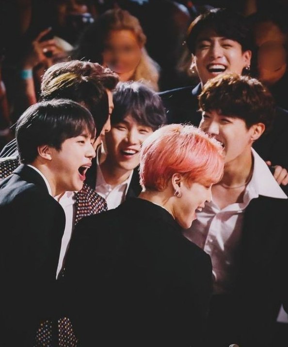 I_na_na_'s tweet photo. سهم امروزو به اوتی سون ندادی ریت کن یا بریز این زیر 
I'm listening to #ThePlanet by #BTS (@BTS_twt) https://t.co/ybChJv0chf