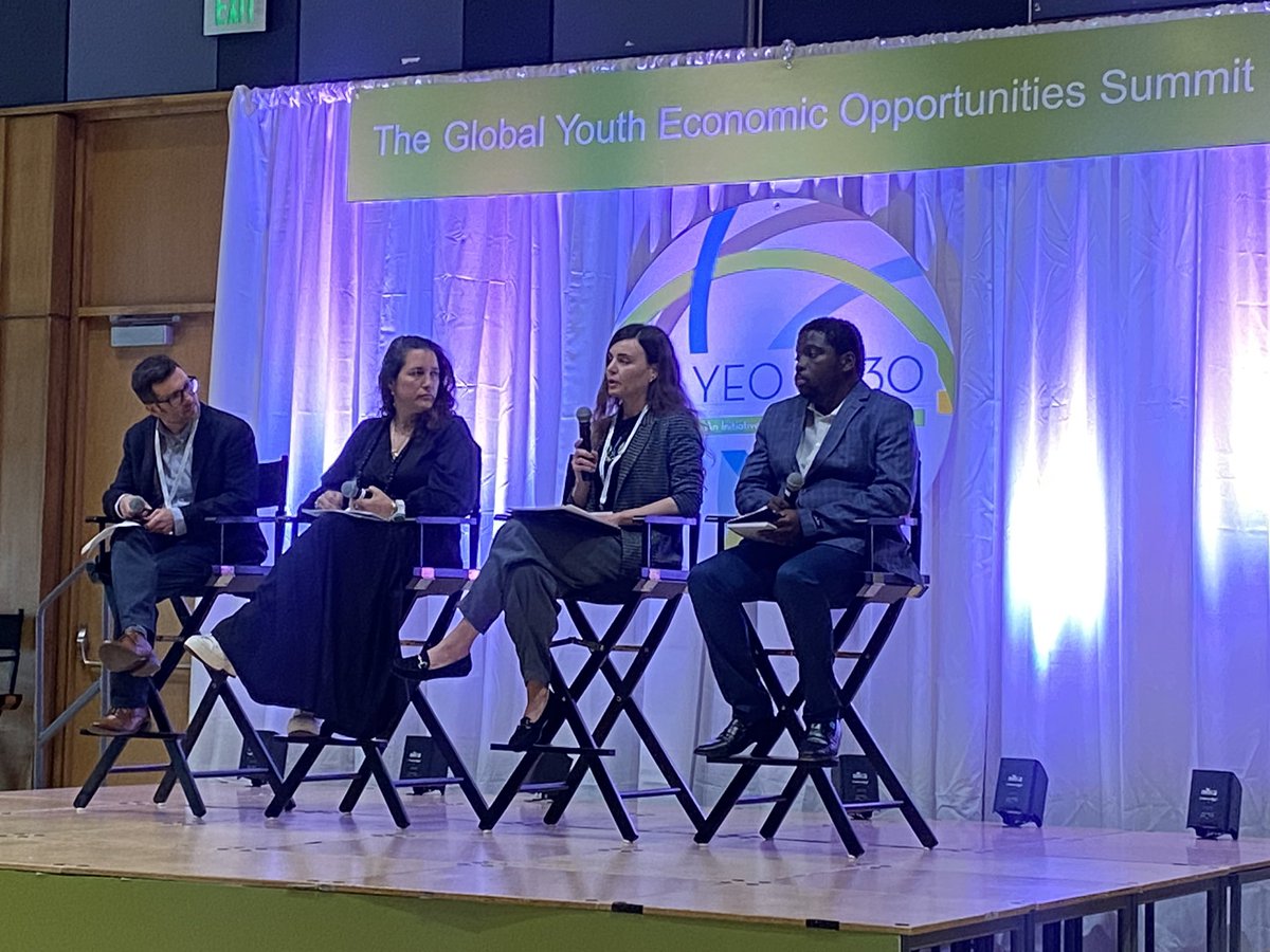 KristinaMorzan's tweet photo. Margarita Oksanicheko highlighting how the UERA project is transforming where mental health support takes place - targeting schools and teachers. Creating more accessibility to these services, and breaking down negative stigmas of #MHPSS @USAIDUkraine @fhi360 #YEO2030 https://t.co/UFwoxoyzhl