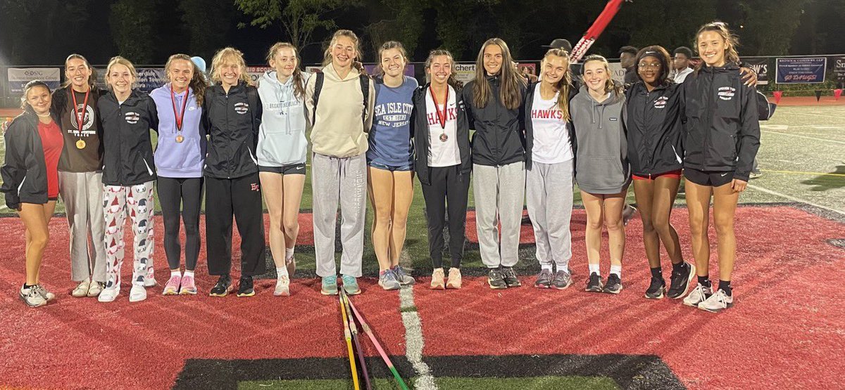 HTgirlsTF's tweet photo. Congrats to Lady Hawks Track &amp; Field on their performances from last night’s Haddonfield Invitational. Elise Curran placed 3rd in the 100 High Hurdles with a PR of 16.96, Mallory Kay ran a new PR of 1:18.06 in the 400 IH, Meghan Lex set a new PR of 5:15.63 to win the 1600 (1/3) https://t.co/LuxkTdb77N