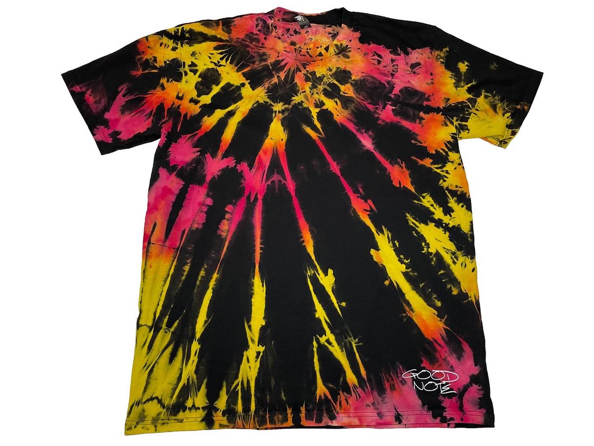GoodNoteCo's tweet photo. 🔥🔥🔥

https://t.co/jeHIEGbzfh

#goodnoteco #goodnote #tiedye #streetwear #streetstyle https://t.co/mb9uYToSwH