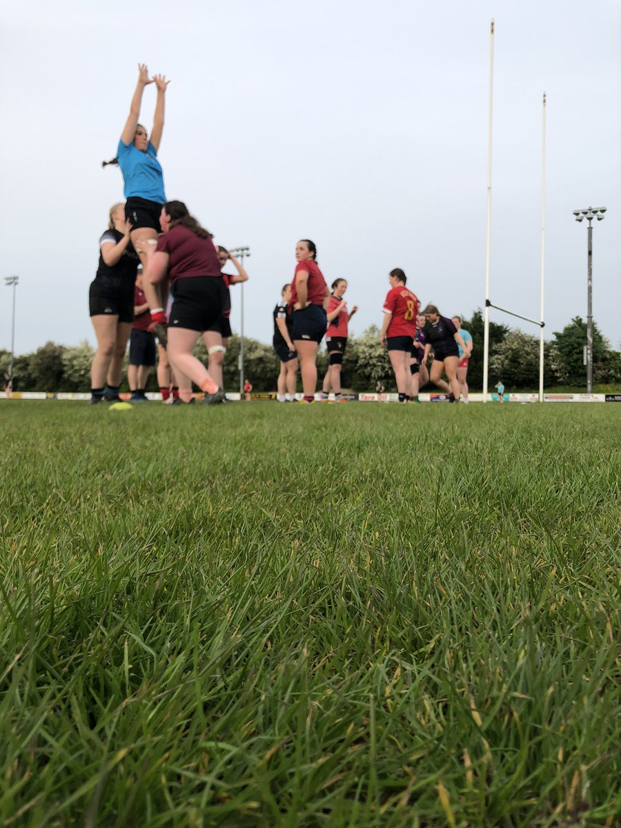 Front five @MunsterWomen