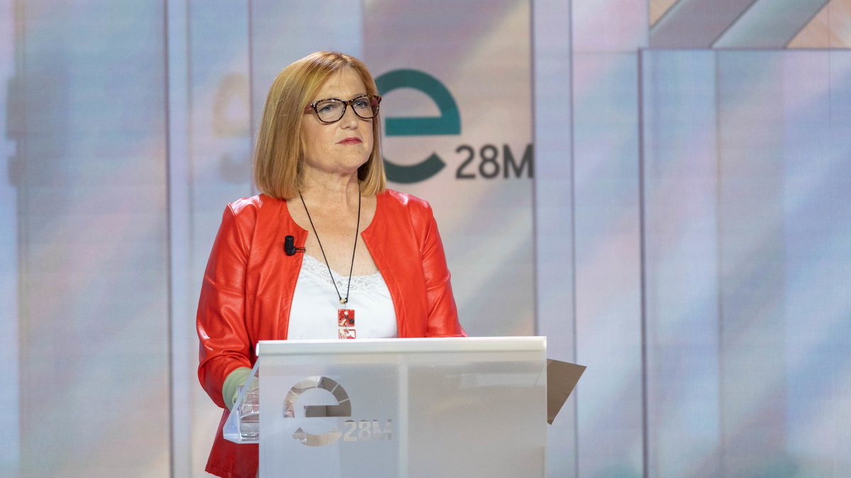 psoecordoba's tweet photo. "Me siento orgullosa de las políticas socialistas que han transformado la vida de los cordobeses tras la llegada de la democracia, políticas que han dado respuestas a las necesidades reales y urgentes de la población en circunstancias adversas".

@EspeCaroBarrera 

#Debate https://t.co/HFCWb62Vx5