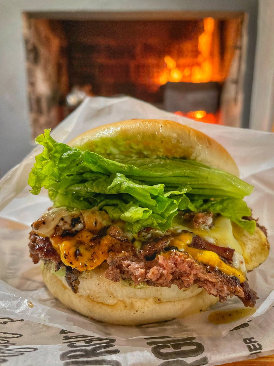 brasa672's tweet photo. Burger, Podrao e Parrilla! Hoje tem muito mais, a partir da semana que vem iniciamos com as pizzas! 🍕 https://t.co/F5xiQDE0f0