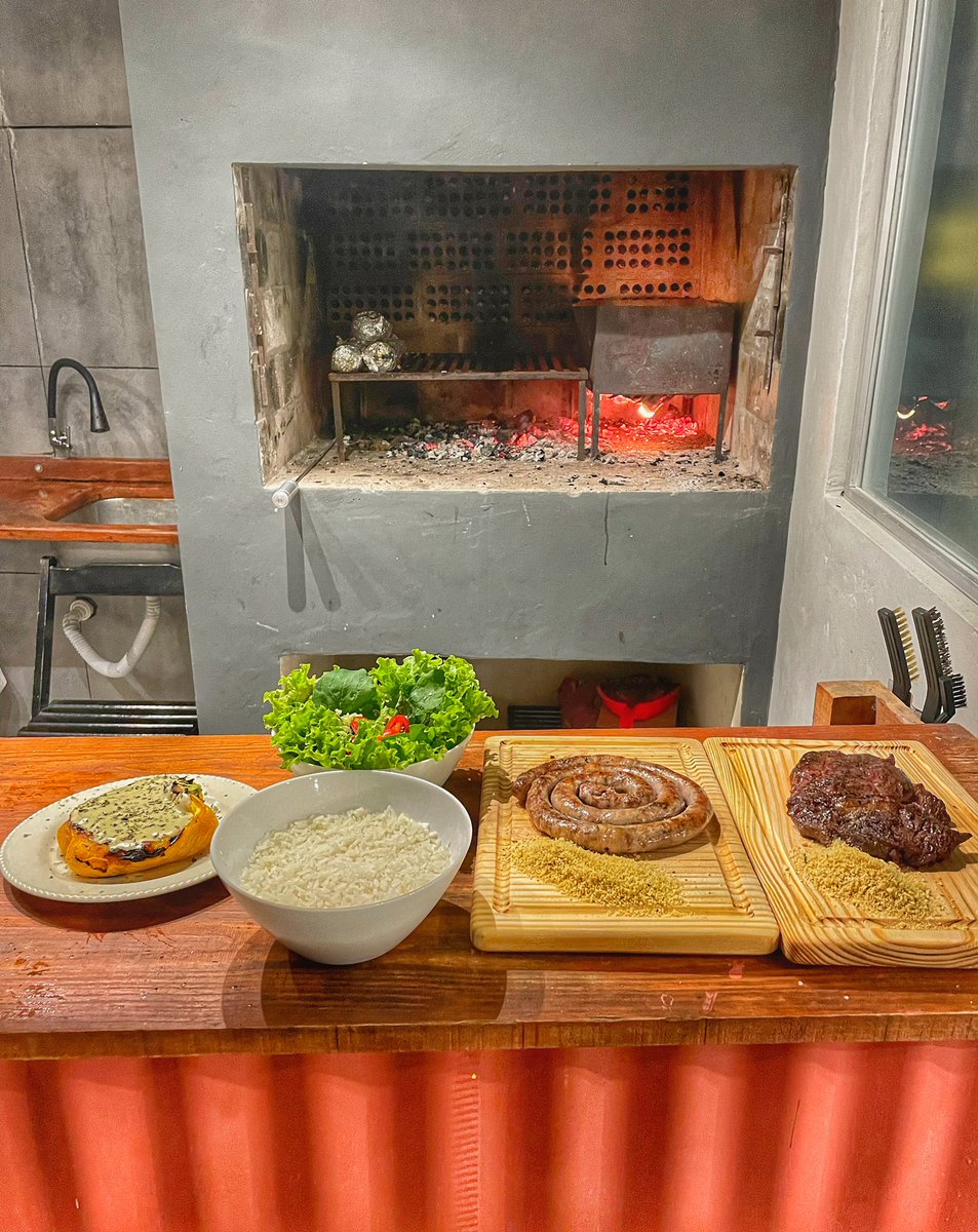 brasa672's tweet photo. Burger, Podrao e Parrilla! Hoje tem muito mais, a partir da semana que vem iniciamos com as pizzas! 🍕 https://t.co/F5xiQDE0f0