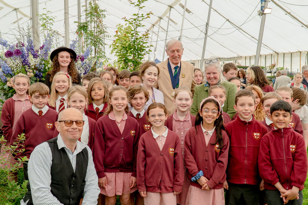 DevonCountyShow's tweet photo. ๐คฉ WHAT A DAY ๐คฉ Here's just a few highlights, head over to our Facebook page to see more! It was so lovely to see so many visitors enjoying the very best of Devon! We can't wait to do it all again tomorrow and Saturday!
#creamofdevon #dcs2023 #lovedevon #devoncountyshow https://t.co/TCxvu9mAVY