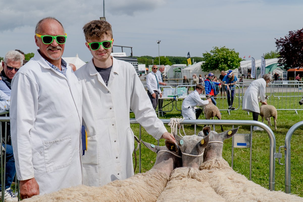 DevonCountyShow's tweet photo. ๐คฉ WHAT A DAY ๐คฉ Here's just a few highlights, head over to our Facebook page to see more! It was so lovely to see so many visitors enjoying the very best of Devon! We can't wait to do it all again tomorrow and Saturday!
#creamofdevon #dcs2023 #lovedevon #devoncountyshow https://t.co/TCxvu9mAVY
