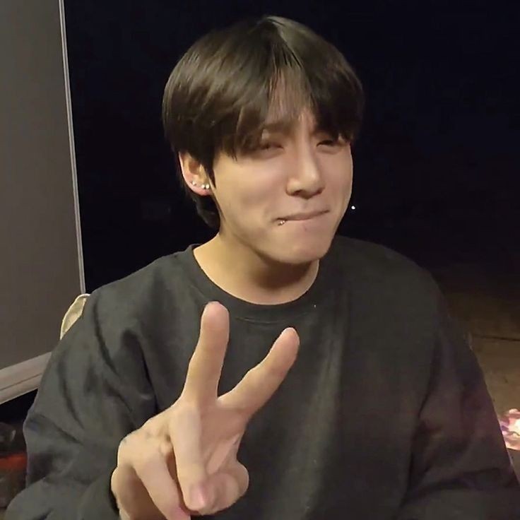 JulienneMoonJin's tweet photo. @HumansNoContext Damn. 😭 https://t.co/emc1iXHMK5