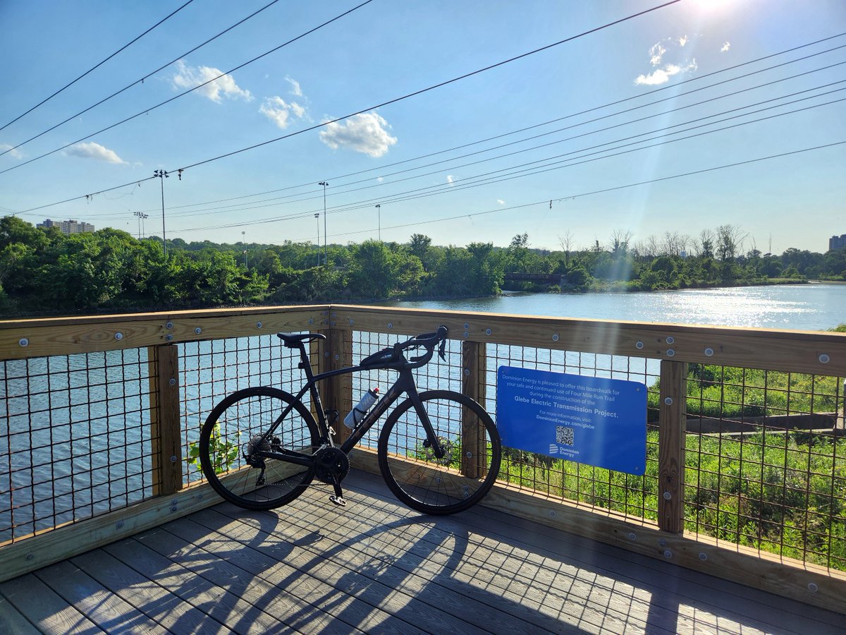 kion's tweet photo. 🗺️🧭 Caught a perfect weather day - sunny, but not too hot / humid outside (🌡️22℃/💧34%) - and went for a 45K after-work bike ride along the W&amp;OD, Custis, Mount Vernon and Four Mile Run trails.

🏆 Achievements:
🏅 12 Strava Segment PRs

🏞️🚴 https://t.co/aJq06GQAvj