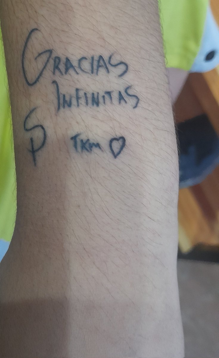 WeLoveThatShit_'s tweet photo. bueno como te prometí el sabado, acá está el tatuaje.
Gracias por haberme ayudado a distraerme en mis peores momentos, te quiero muchísimo @SpreenDMC https://t.co/IdEVYbnadX